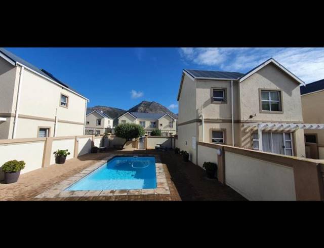 3 BEDROOM PROPERTY TO RENT IN COSTA DA GAMA